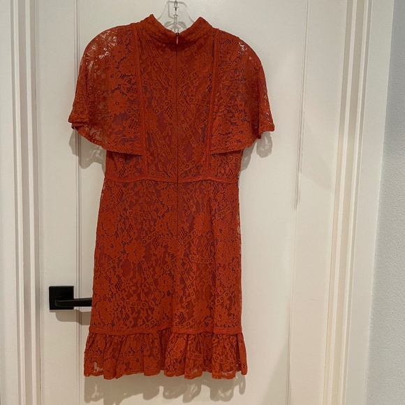 Orange cape sleeve dress - Picture 2 of 7